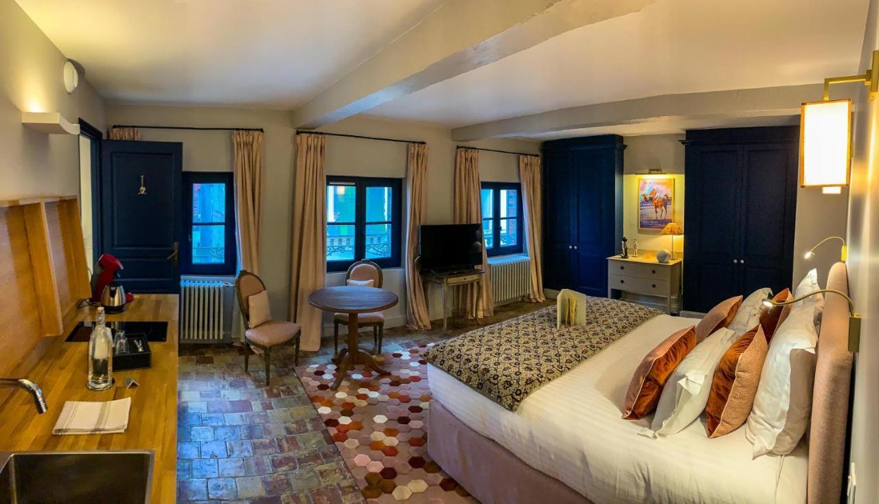 オンフルール La Petite Folie Bed & Breakfast エクステリア 写真